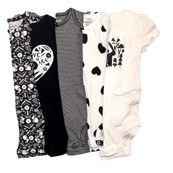 3/$25 Carter’s 5-Piece Onesie Set (9M) - Picture 3 of 3